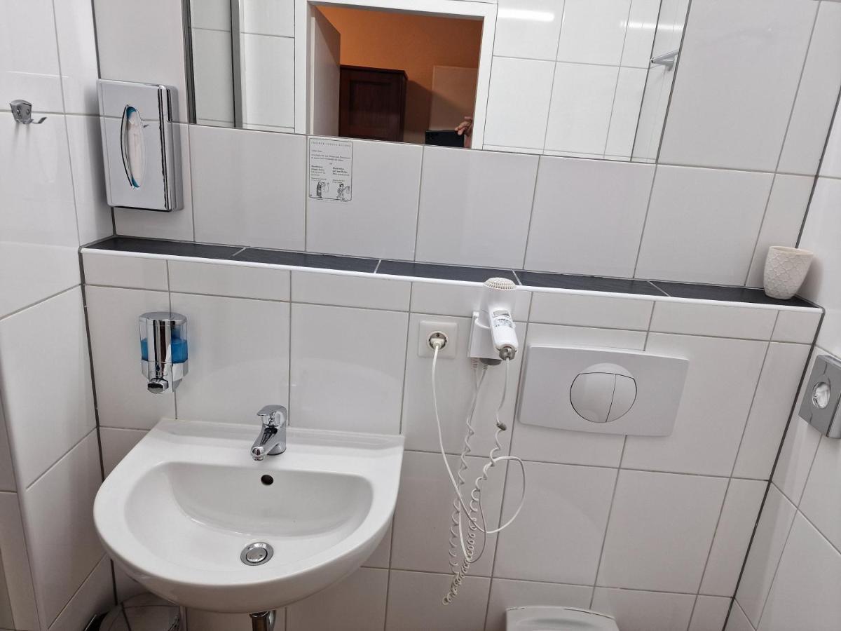 Mikon Eastgate Hotel - City Centre Berlin Bagian luar foto