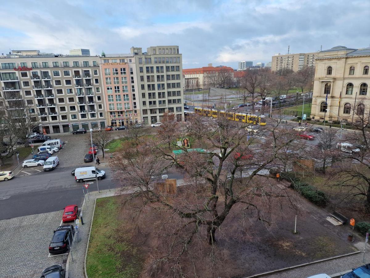 Mikon Eastgate Hotel - City Centre Berlin Bagian luar foto
