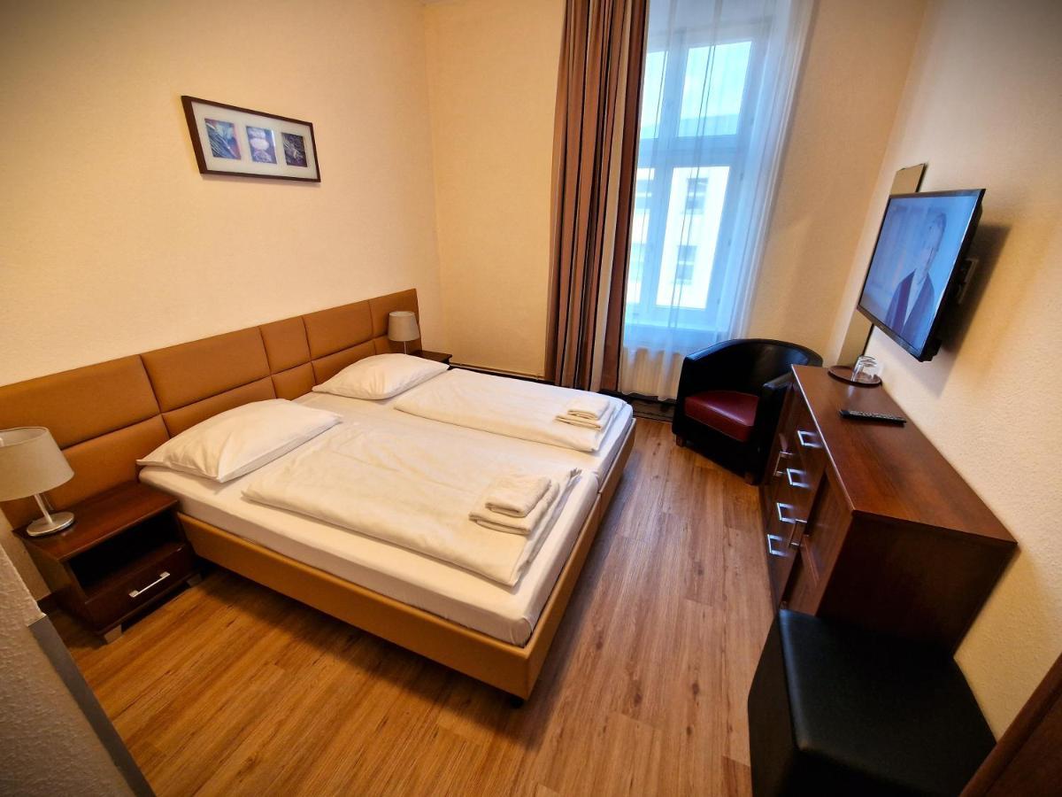 Mikon Eastgate Hotel - City Centre Berlin Bagian luar foto