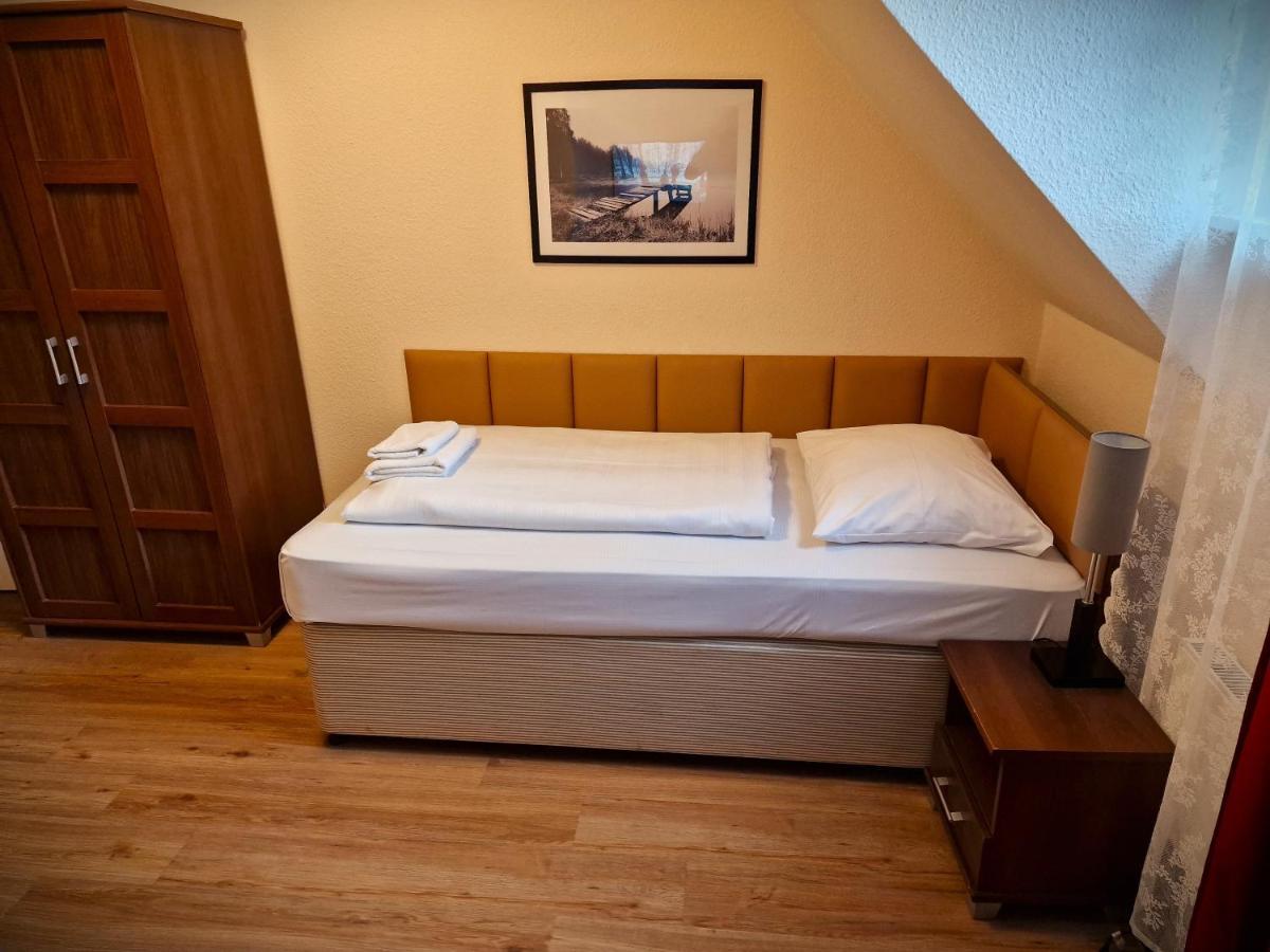 Mikon Eastgate Hotel - City Centre Berlin Bagian luar foto