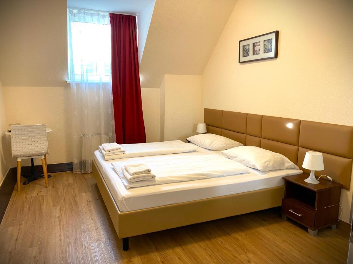 Mikon Eastgate Hotel - City Centre Berlin Bagian luar foto