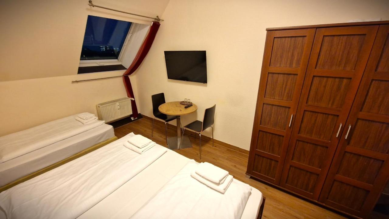 Mikon Eastgate Hotel - City Centre Berlin Bagian luar foto