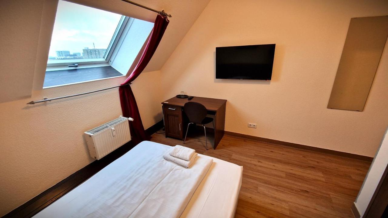 Mikon Eastgate Hotel - City Centre Berlin Bagian luar foto