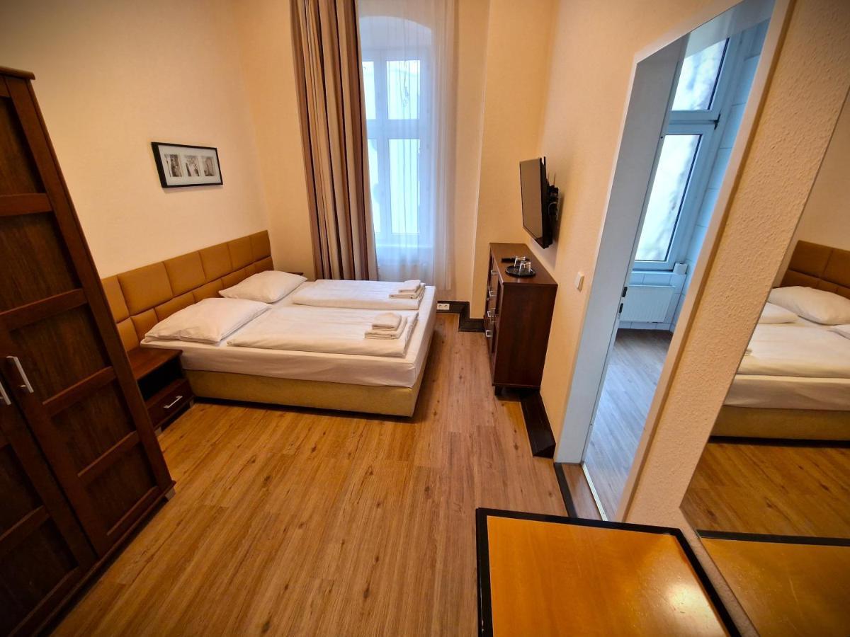 Mikon Eastgate Hotel - City Centre Berlin Bagian luar foto