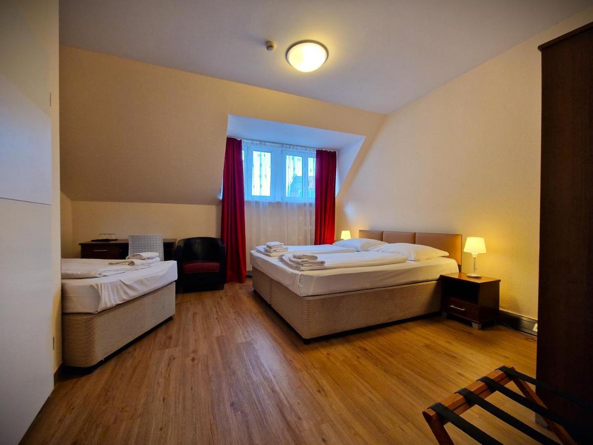 Mikon Eastgate Hotel - City Centre Berlin Bagian luar foto