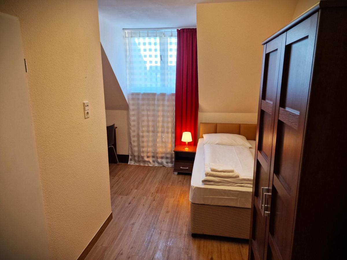 Mikon Eastgate Hotel - City Centre Berlin Bagian luar foto