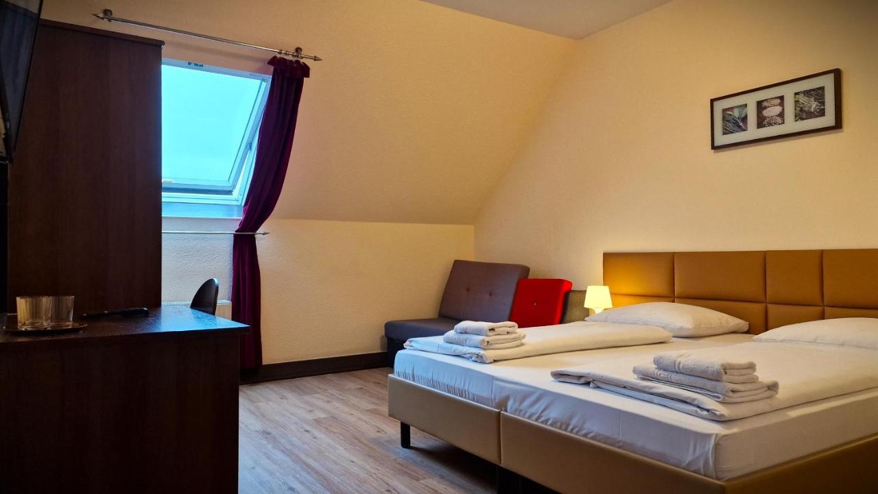 Mikon Eastgate Hotel - City Centre Berlin Bagian luar foto