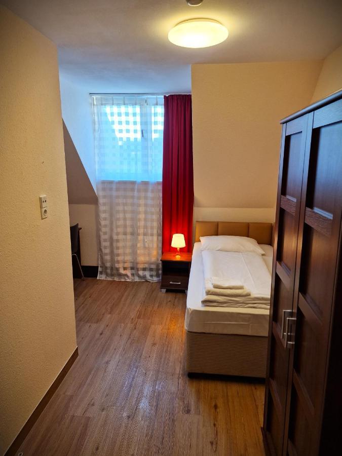 Mikon Eastgate Hotel - City Centre Berlin Bagian luar foto