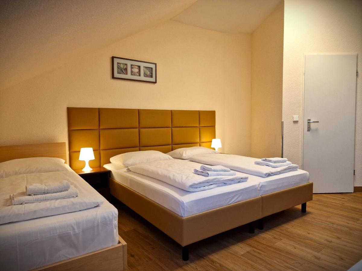 Mikon Eastgate Hotel - City Centre Berlin Bagian luar foto