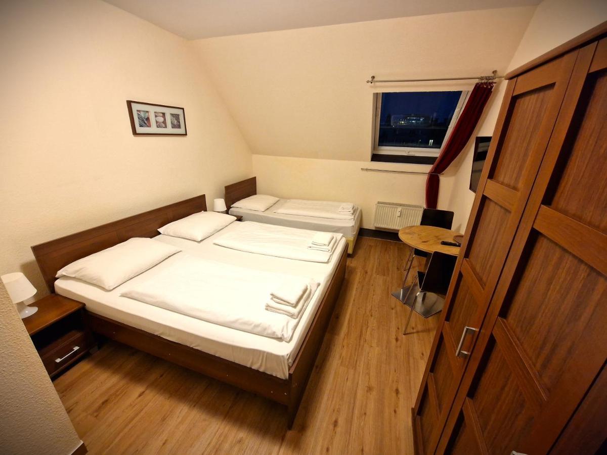 Mikon Eastgate Hotel - City Centre Berlin Bagian luar foto